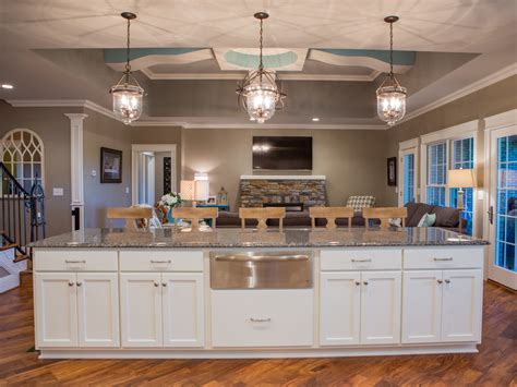 JMJ Custom Homes.
